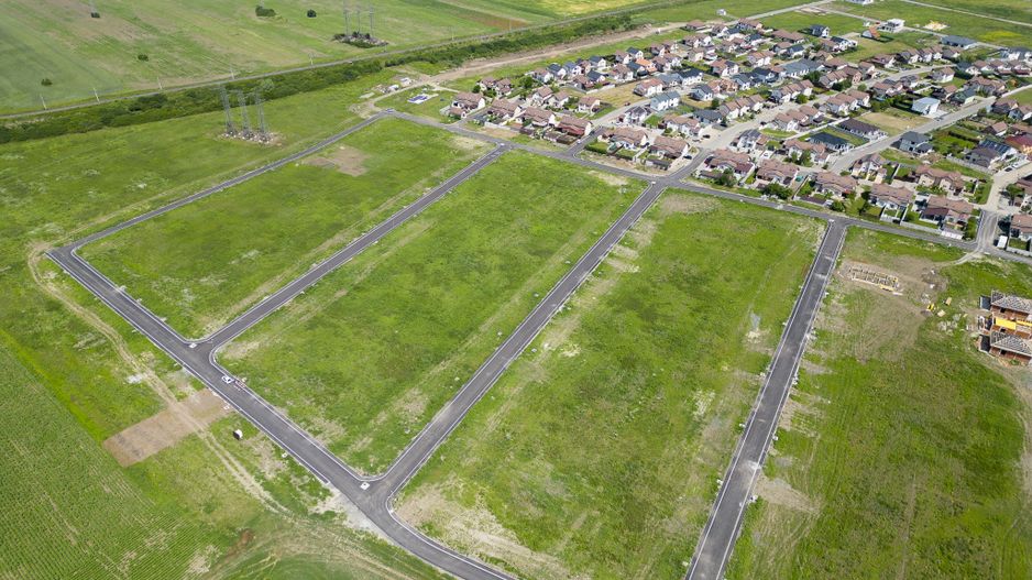 Loc de casa de 476 mp în Via Carmina - Poză 3