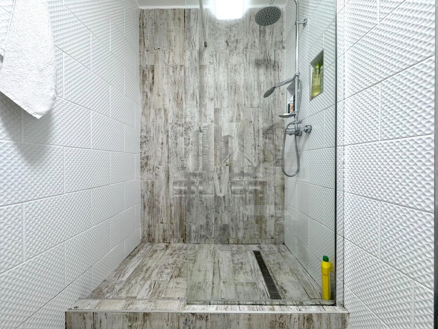 Apartament cu 2 camere+terasa de 23.6 mp/zona străzii Eroilor. - Poză 11