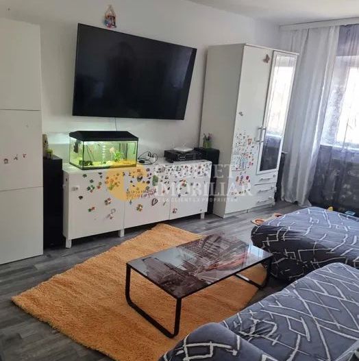 Cug - 3 Camere Decomandat  -Etaj 3 , Bloc 1986 - Poză 1