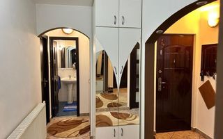 Apartament cu 4 camere decomandat, ideal pentru o familie! - Poză 3