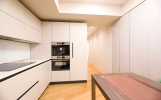 Apartament deosebit 4 camere complet mobilat si loc de parcare inclus - Poză 7