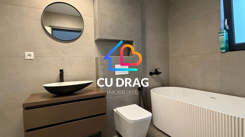 Lux si confort Apartament cu 200 mp de curte - Poză 6
