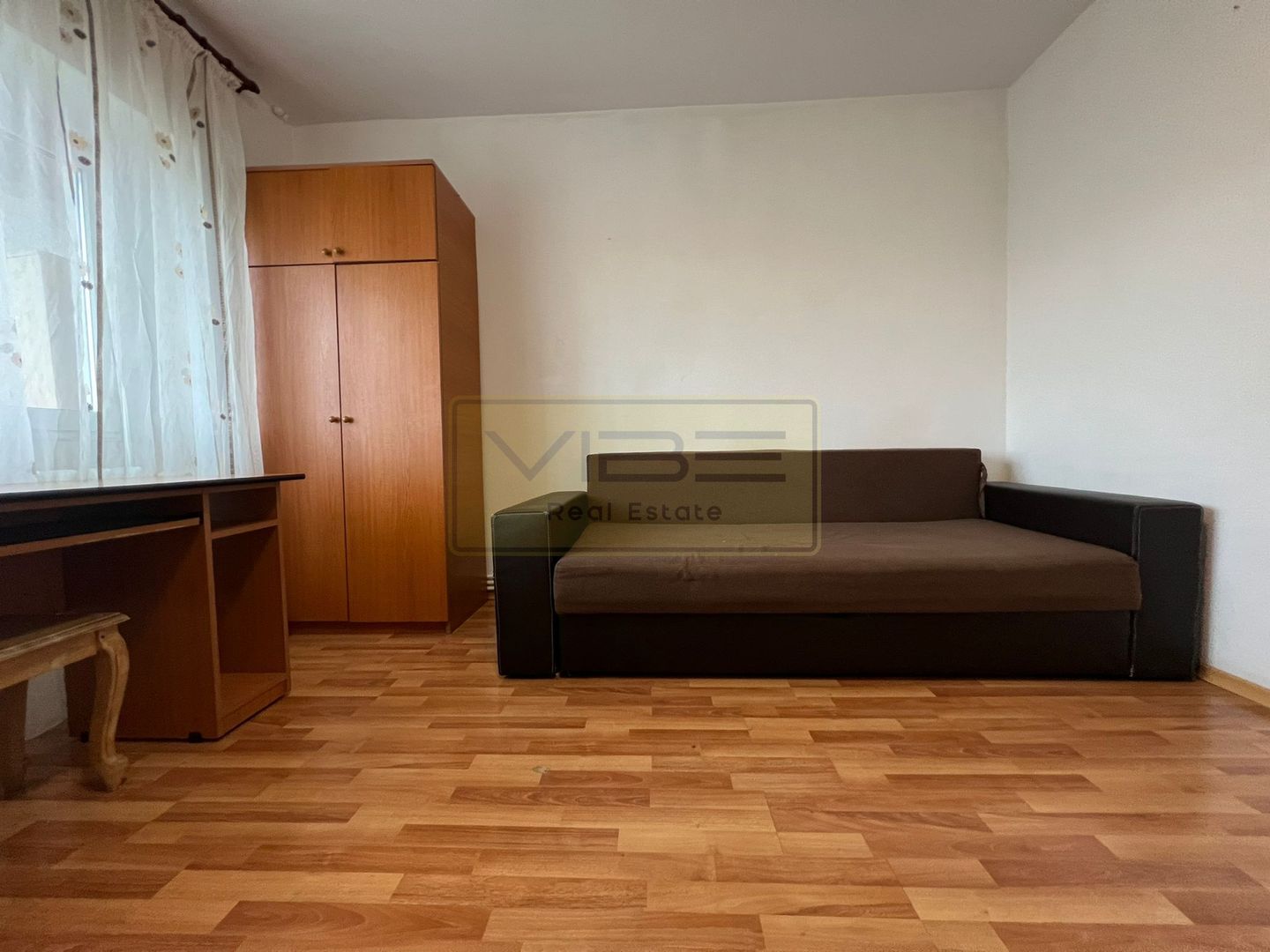 Apartament 1 camera decomandat 10 min Gara - Poză 2