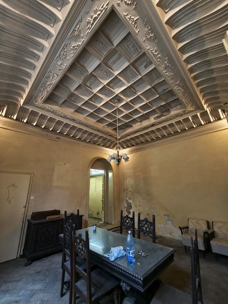 Casă cu farmec istoric în zonă protejată Rosetti, ideală pentru restaurare - Poză 3