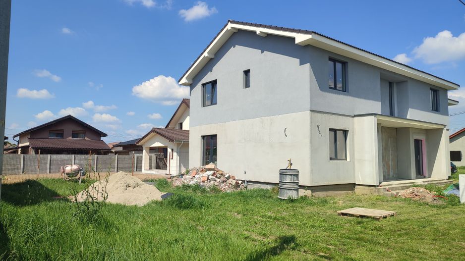 Sanandrei Duplex cu Garaj, Drum Afaltat, Acces rapid. - Poză 3