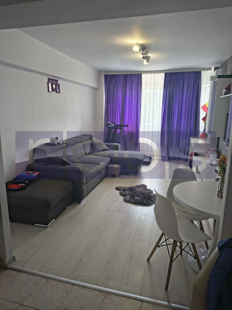 VANZARE 4 CAMERE DECOMANDAT -PARCARE -BULEVARDUL  GHENCEA - Poză 1