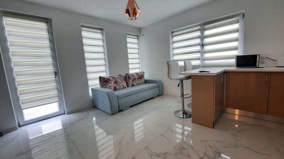 Apartament frumos cu loc de parcare si terasa 40mp - Poză 1