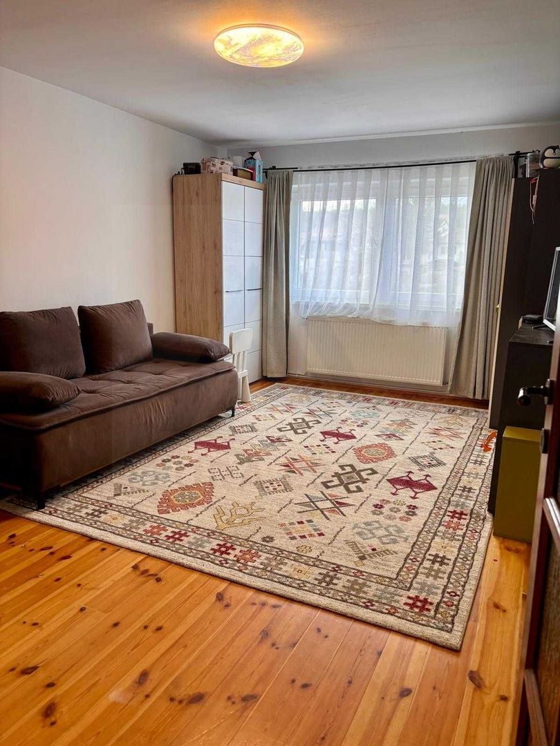 Apartament 2 camere decomandat 52 mp utili și balcon 5 mp în Cisnădie - Poză 1