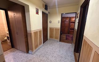 Apartament 3 camere, etaj 3 - zona Cetate - Poză 10