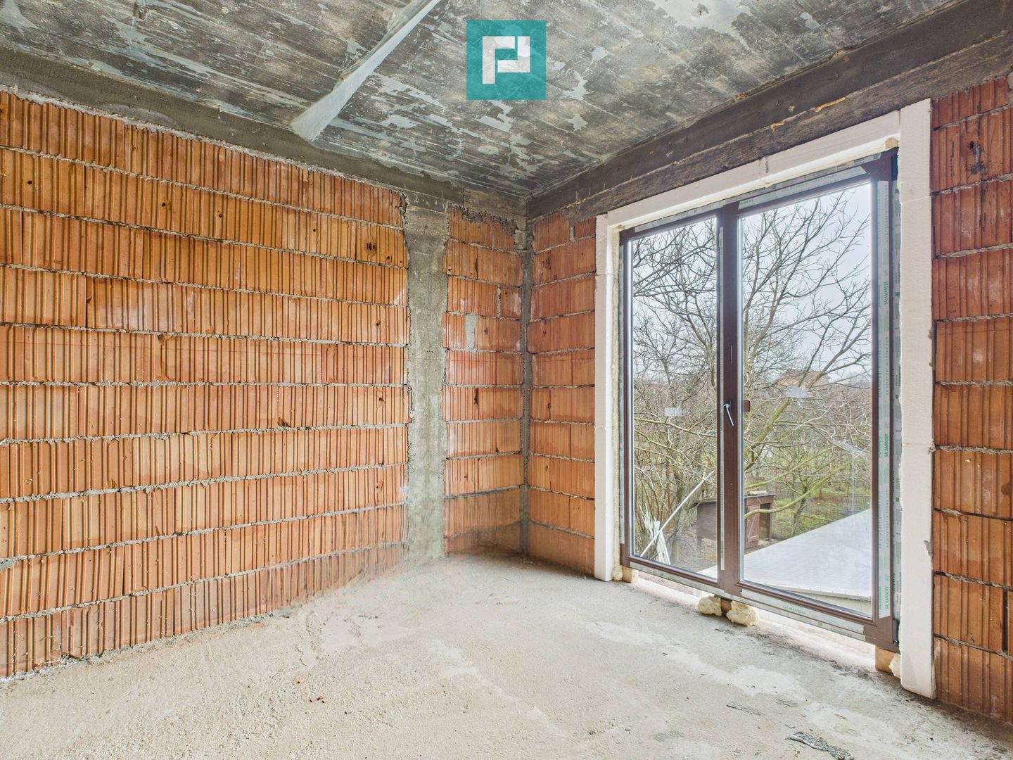 Duplex solid 120 mp, intimitate și calm in Chisoda - Poză 15