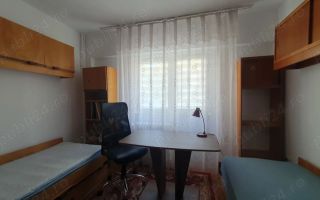 Apartament 3 camere, 3 balcoane, Teiul Doamnei – bloc reabilitat - Poză 2