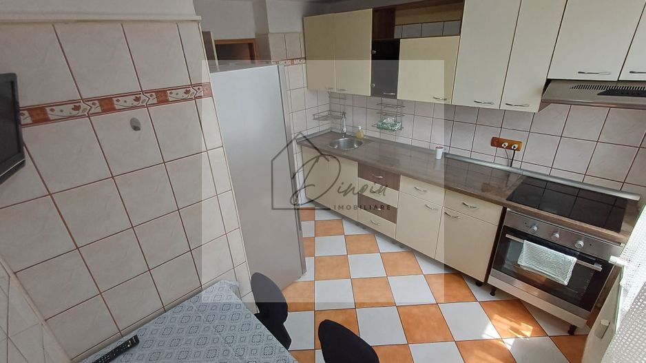 Apartament 3 camere Resita Crisului I complet mobilat + boxa + parcare - Poză 9