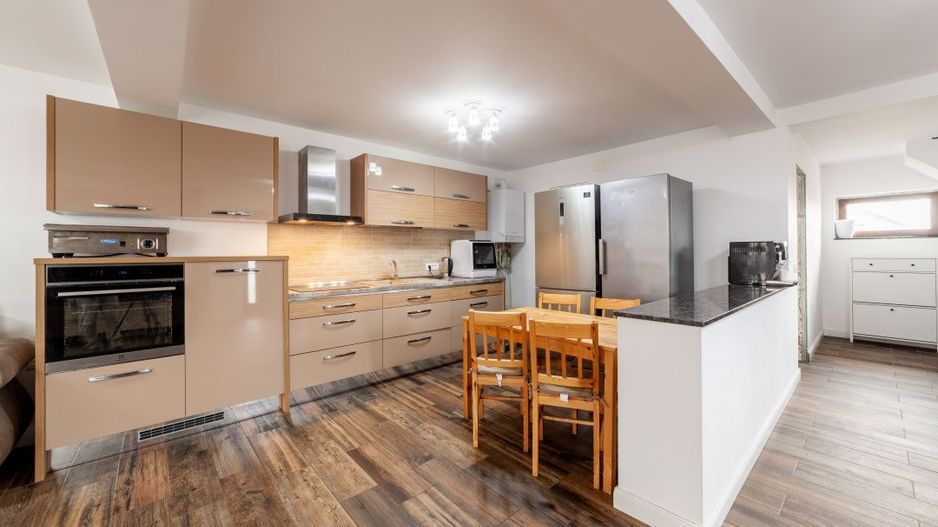 Casa P+M, 120mp utili, teren 477mp, Bradu, AG - Poză 17