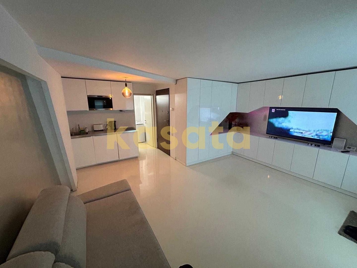 Garsonieră cochetă de închiriat – Șișești, confort și liniște - Poză 1