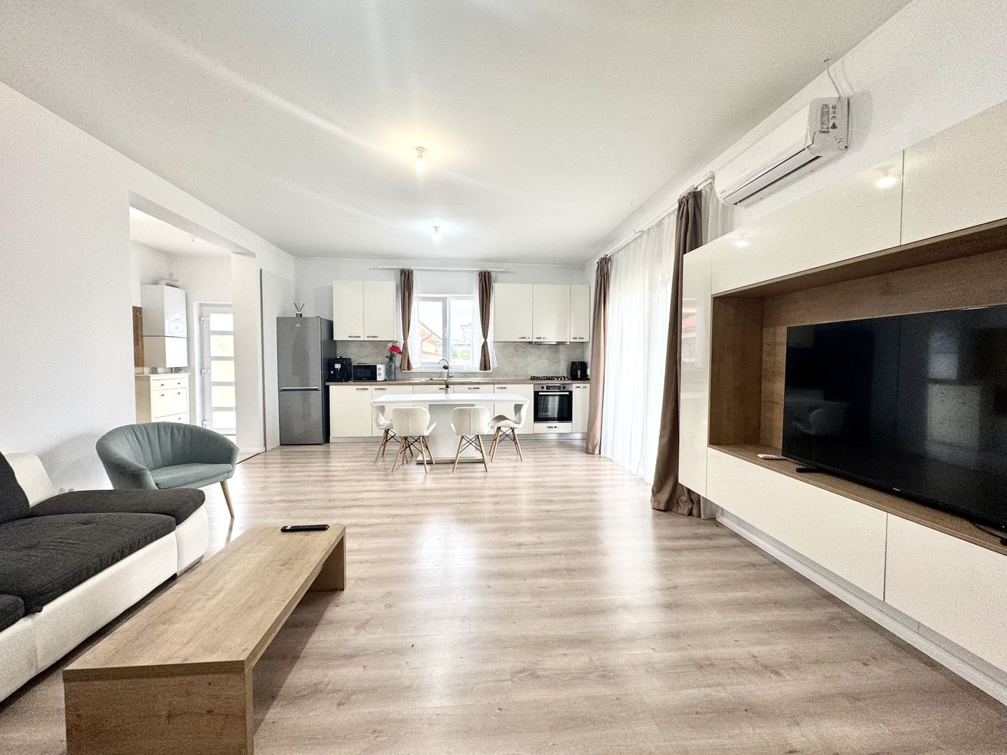 Duplex modern -  confort, eficiență și independență energeticǎ - Poză 4