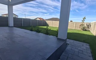 Duplex despărțit prin perete dublu/ Garaj - Poză 38