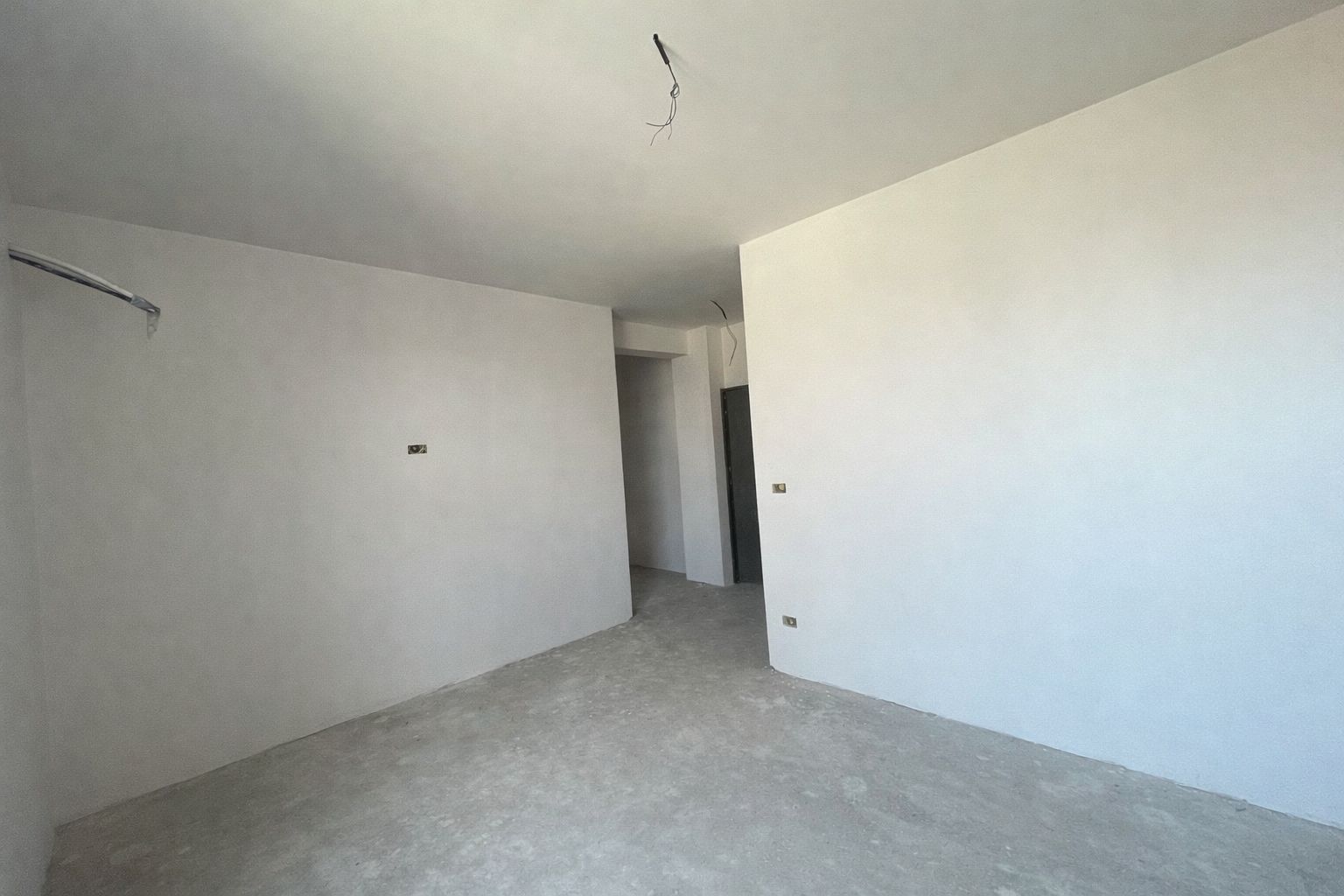 APARTAMENT 1 CAMERA | 37 MP | LIFT | PARCARE| ZONA LINISTITA RADAUTI - Poză 3