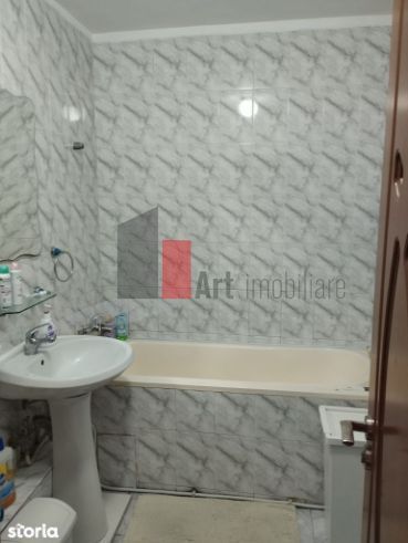 Apartament 3 camere decomandat Moinesti - Gorjului - Poză 9