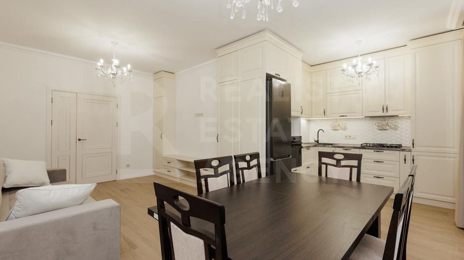 Chirie, apartament, 3 camere, str. Petru Movilă, Centru - Poză 1