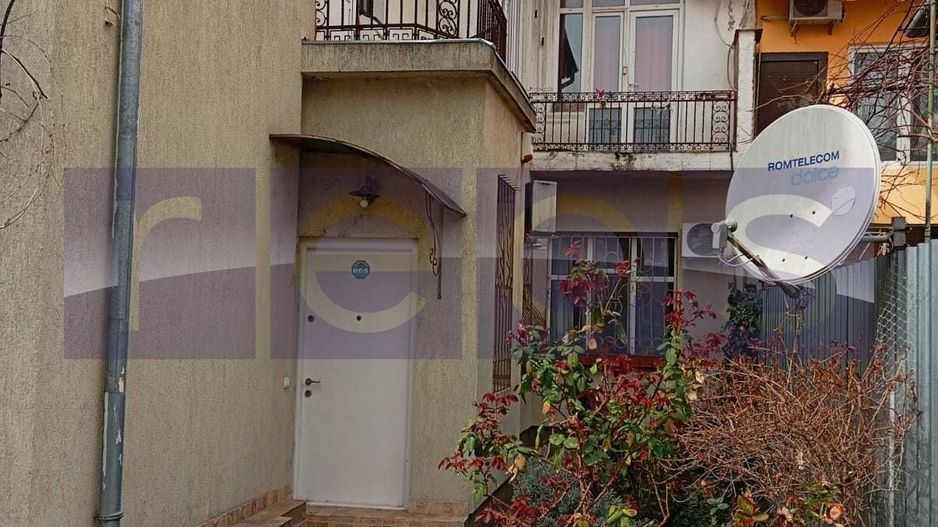 VANZARE VILA FORMATA DIN 3 APARTAMENTE | ZONA MALL VITA | - Poză 11