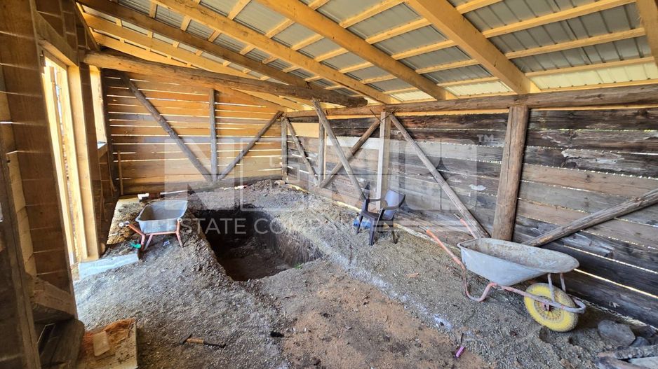 Casă la roșu la 165000 euro I Pe teren de 32 de ari I Măneuți - Poză 18