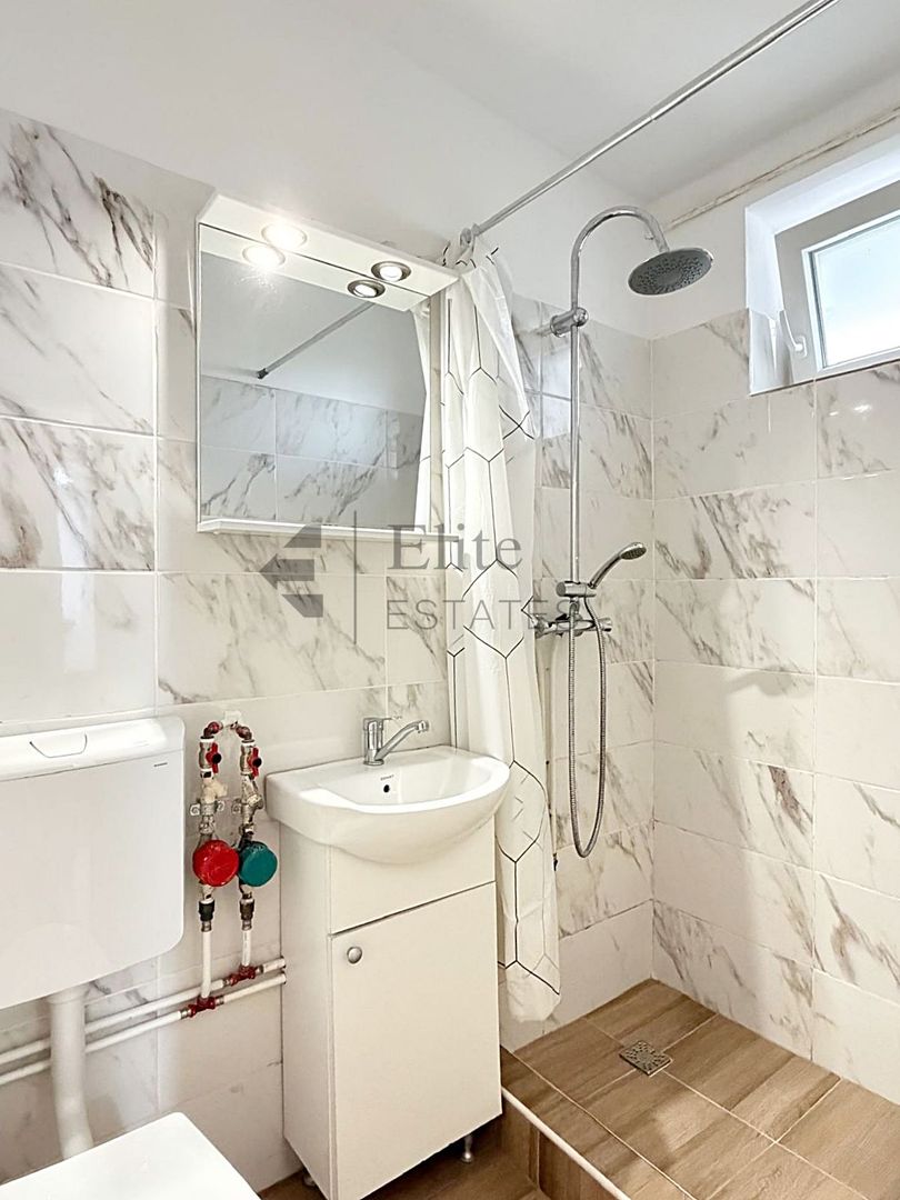 Apartament cu 2 camere ultracentral in Oradea - Poză 6