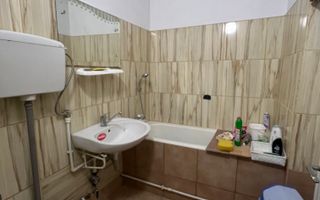 Apartament de vânzare în exclusivitate – Zona Micro 4 etaj 2/4 - Poză 10