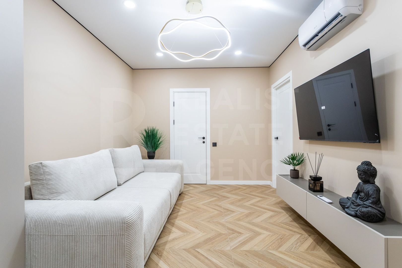 Vânzare, apartament, 2 camere, strada Cornești, Rîșcani - Poză 1