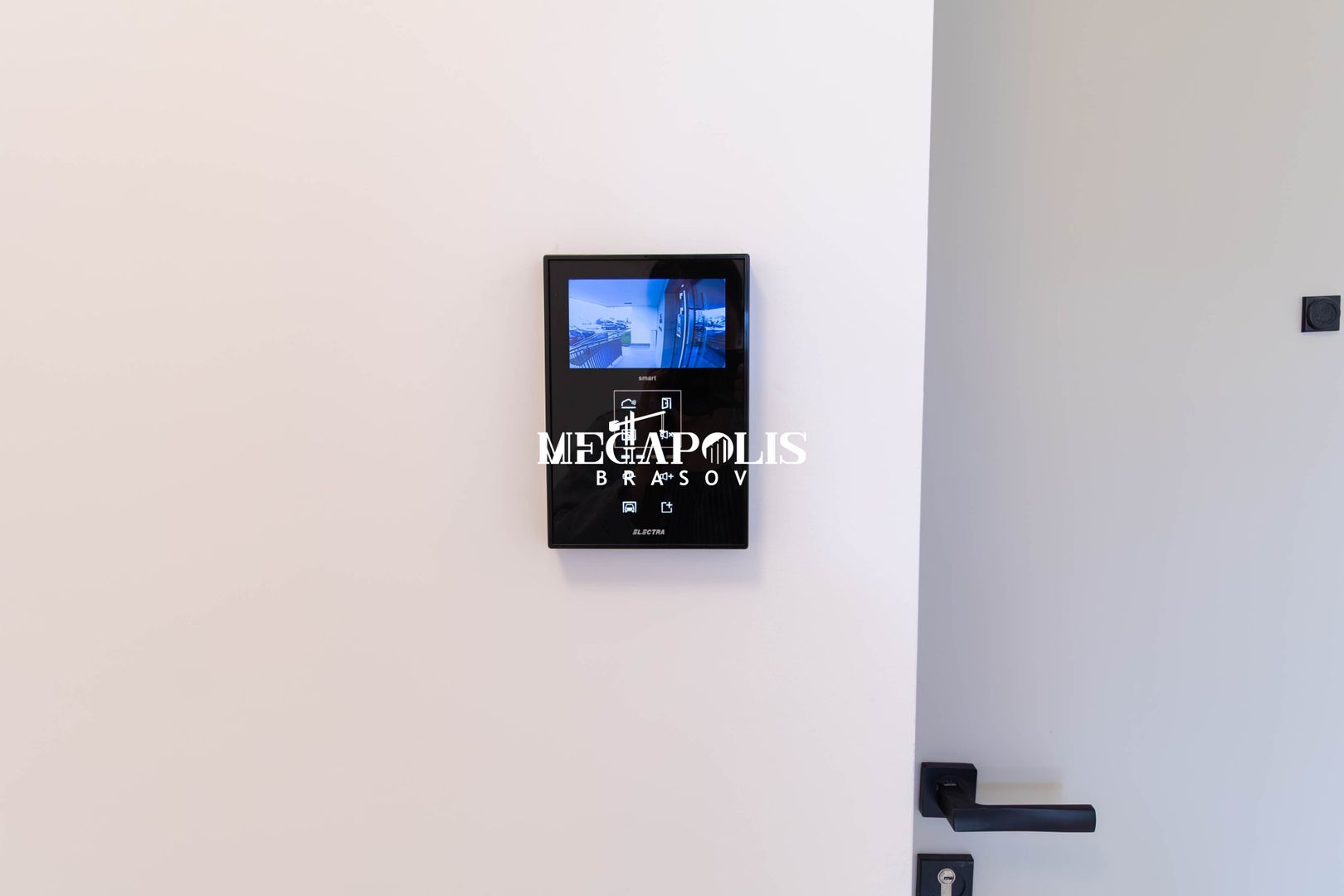 Schimb apartament 3 camere Tractorul cu 2 camere + 70.000 € diferență - Poză 6