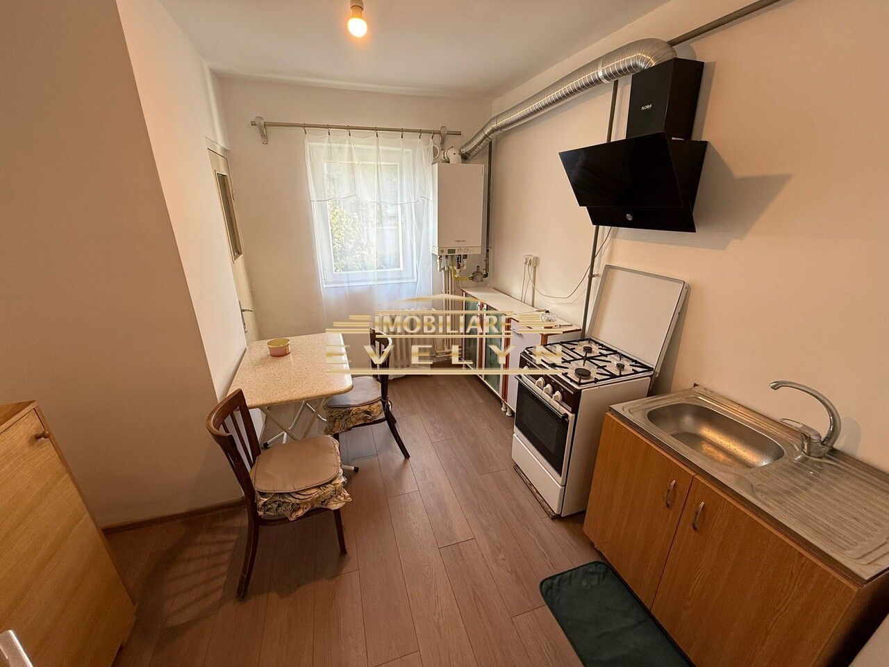 De inchiriat apartament 2 camere,zona Primaverii ( Capat 1 ) - Poză 1