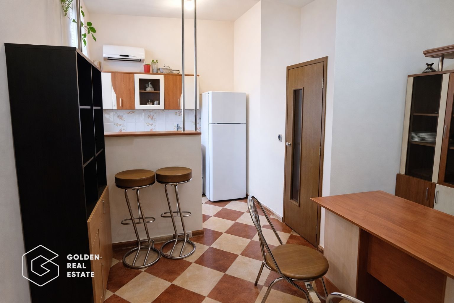 ULTRACENTRAL: Apartament o camera, mobilat si utilat - Poză 4
