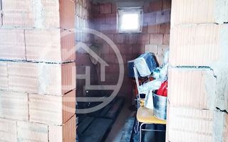 Casa la rosu de vanzare  cu 4 camere in Osorhei, Bihor - Poză 8