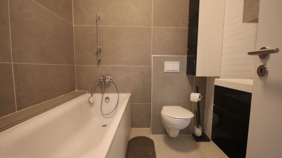 Apartament 3 camere in zona Buziasului - Poză 47