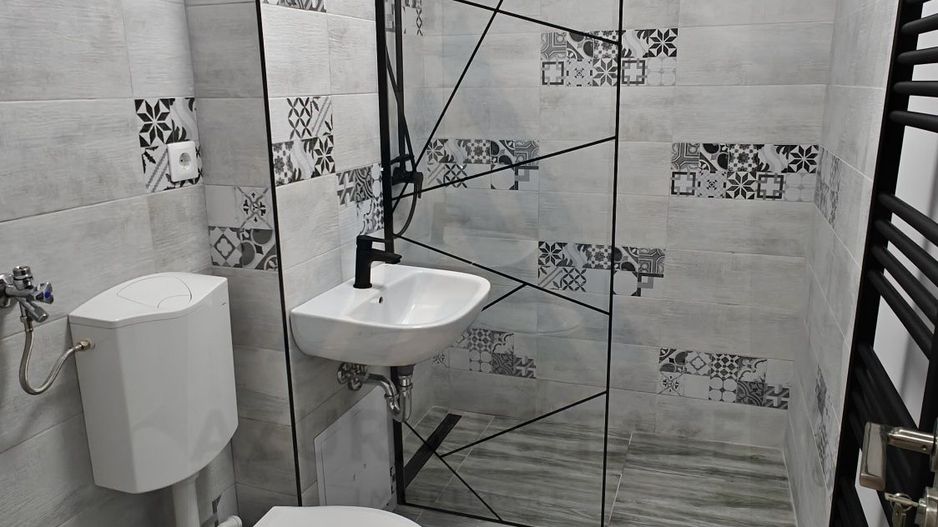 Apartament modern 2 camere parter 46 mp utili zona Terezian - Poză 6