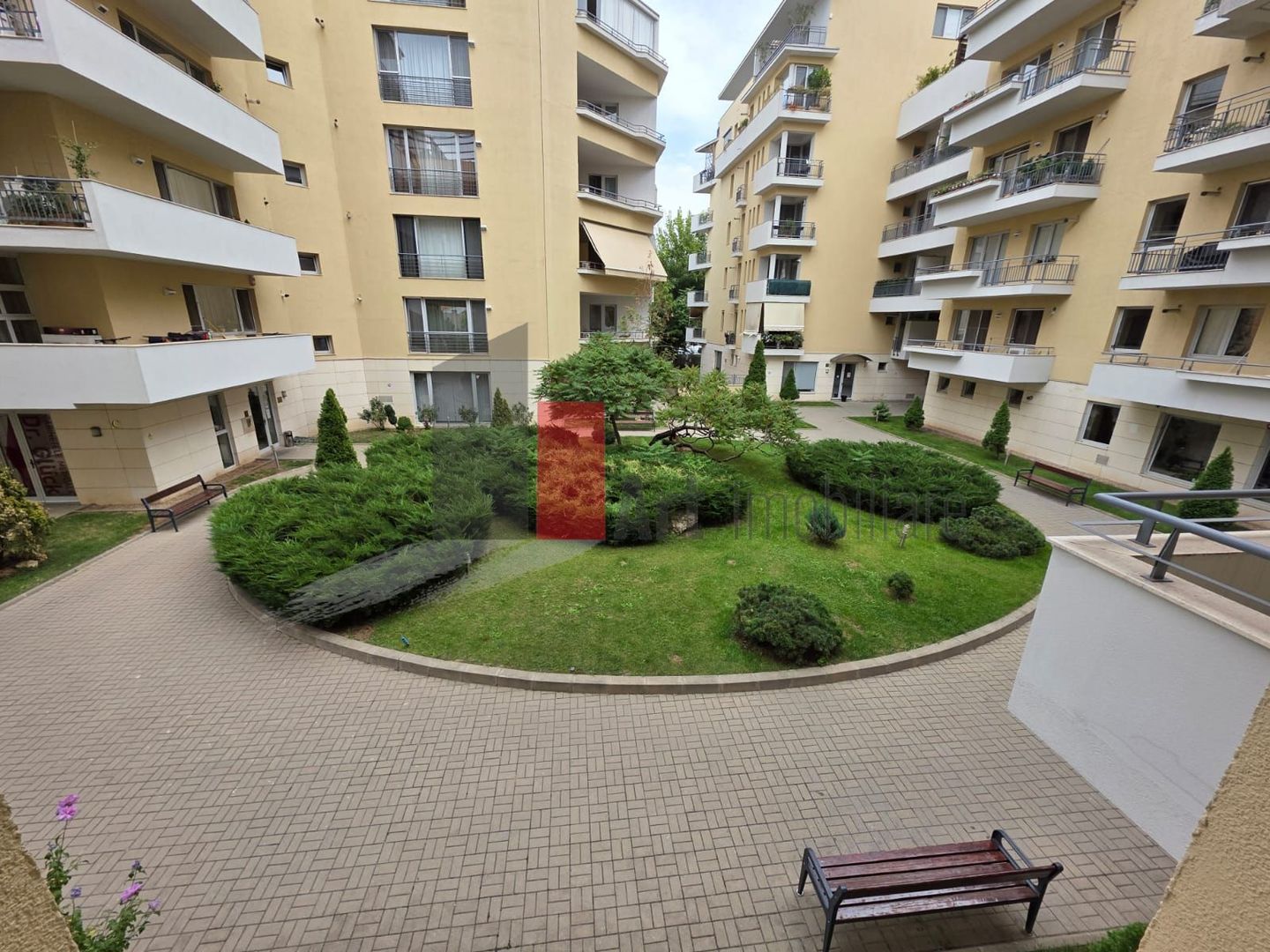 Apartament superb 3 camere | Parcare | Metrou | Mobilat utilat | Zona linistita - Poză 1