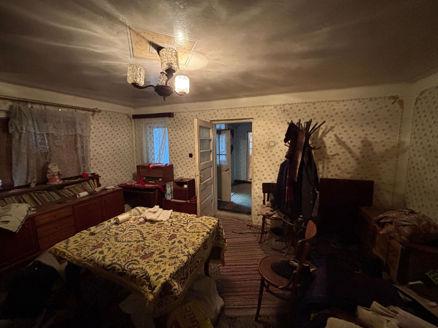 Casă + Teren 1.245 mp aproape de București (Ologeni, Prahova) - Poză 12