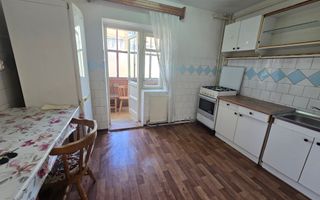 Apartament 3 Camere Decomandat Zona Cetate - Poză 5