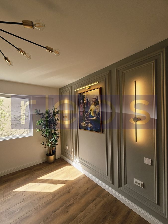 De vanzare apartament 2 camere renovat modern cu balcon in zona Piata Victoriei - Poză 1