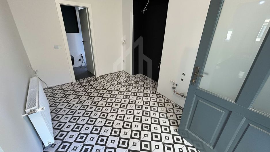 Apartament ULTRACENTRAL de vânzare - Poză 1