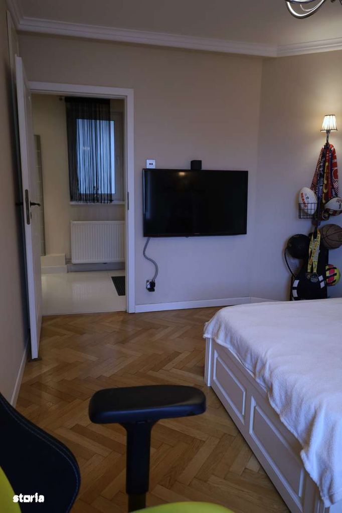 Apartament 3 camere 94 mp, Ultracentral, centrala proprie, bloc fără risc - Poză 6