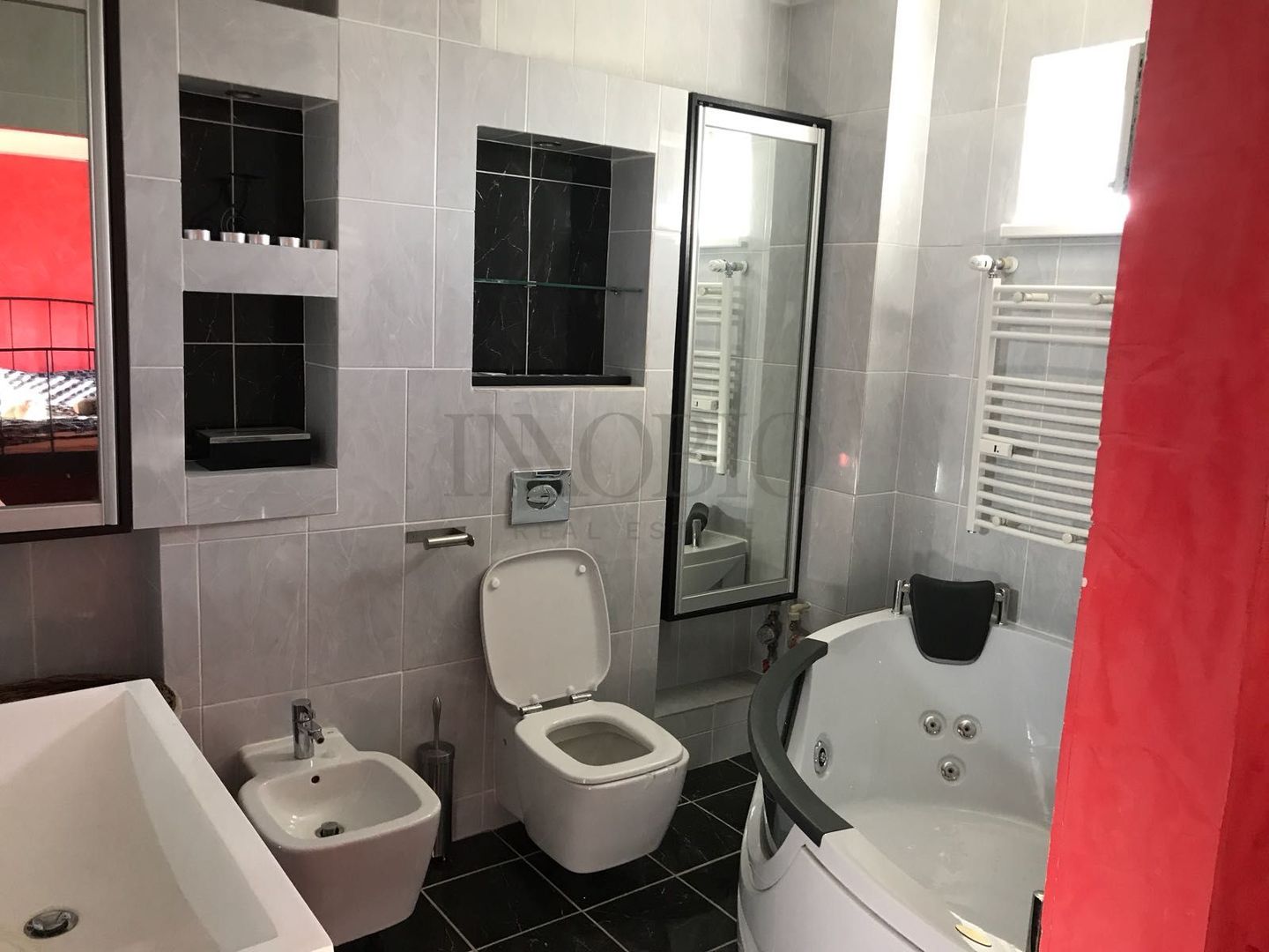 Apartament 2 camere | Bloc Reabilitat | 1 Mai - Poză 4