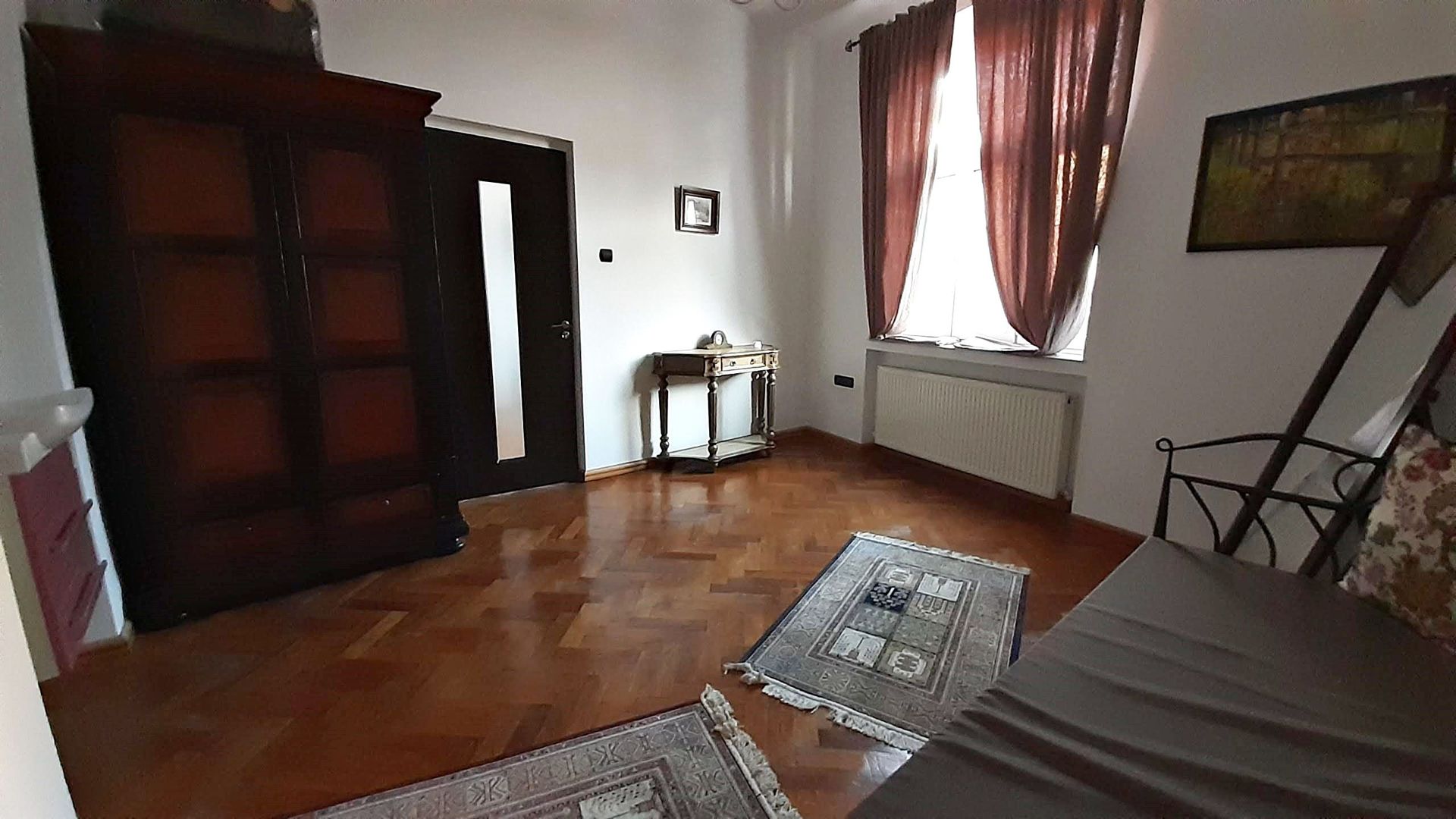 Apartament  deosebit-Piata Unirii,  apartament in casa  4 camere, 2 bai. - Poză 6