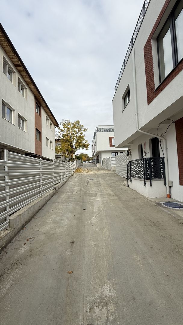 VILA TIP DUPLEX, MUTARE IMEDIATA / ZONA DE CASE - TRAPEZULUI! - Poză 9