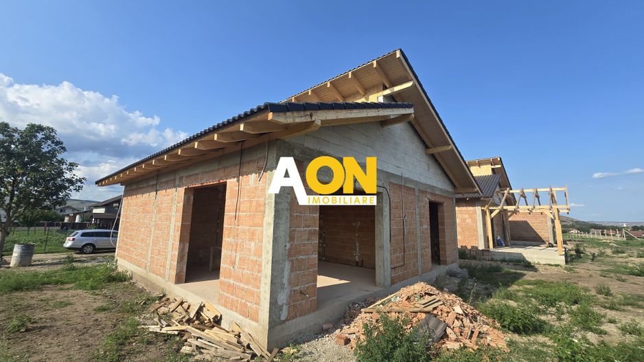 Casa Individuala 4 Camere, 2 Bai, 400mp Teren - Poză 2