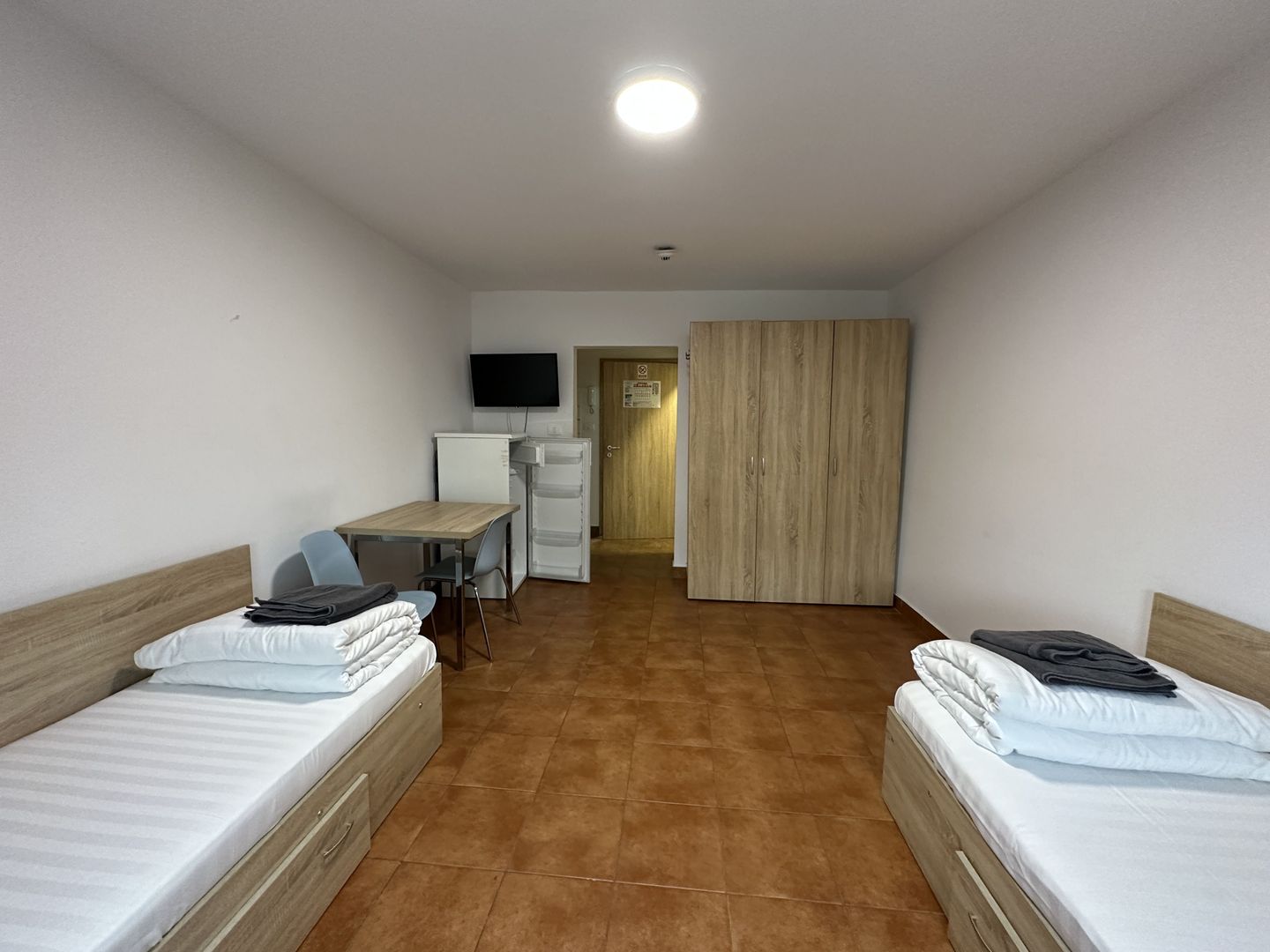 Garsoniera complet mobilata si utilata - Poză 7