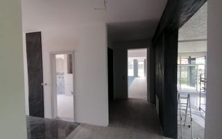 Casa  Exclusivista cu piscina si 1200 mp de teren, in Cisnadie - Poză 19
