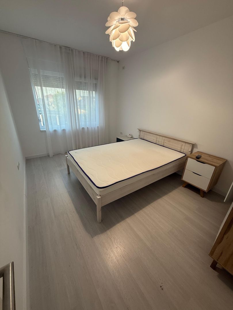 Locuinta cu 3 camere, curte si 2 locuri de parcare - Poză 20