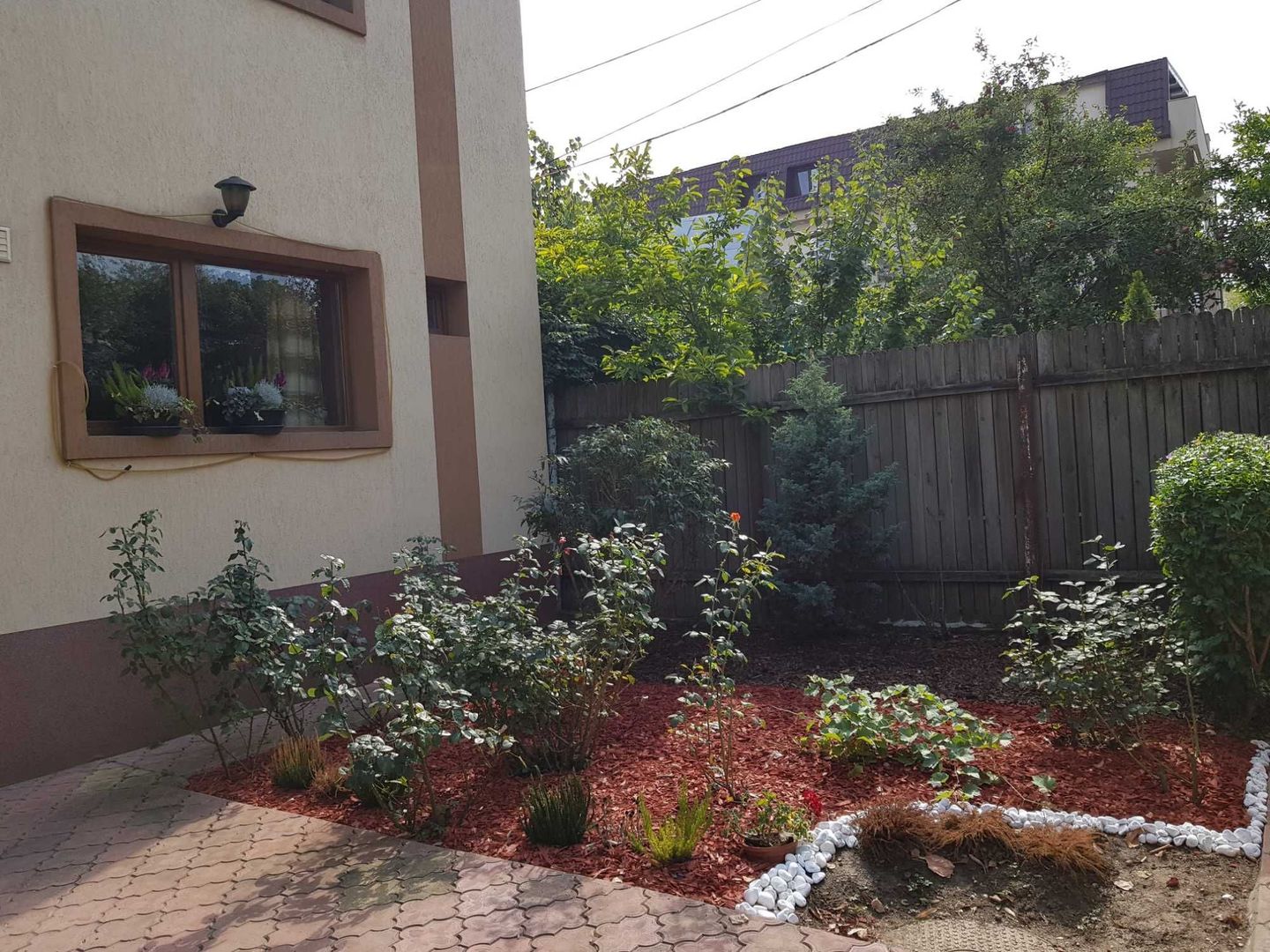 Ag BRASADAS închiriază vila 2 etaje zona CENTRALA 260mp. - Poză 1