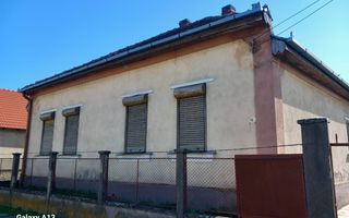 Ag EUROPA vinde casa cu 4 camere si teren de 60 ari in Ambud. - Poză 1