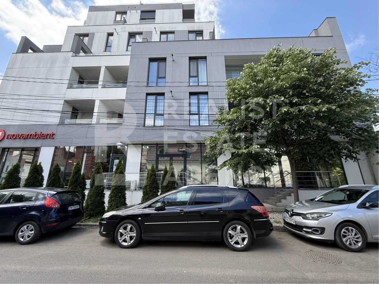 Spațiu comercial, parter, complex Campeador Luxury Apartments - Poză 1